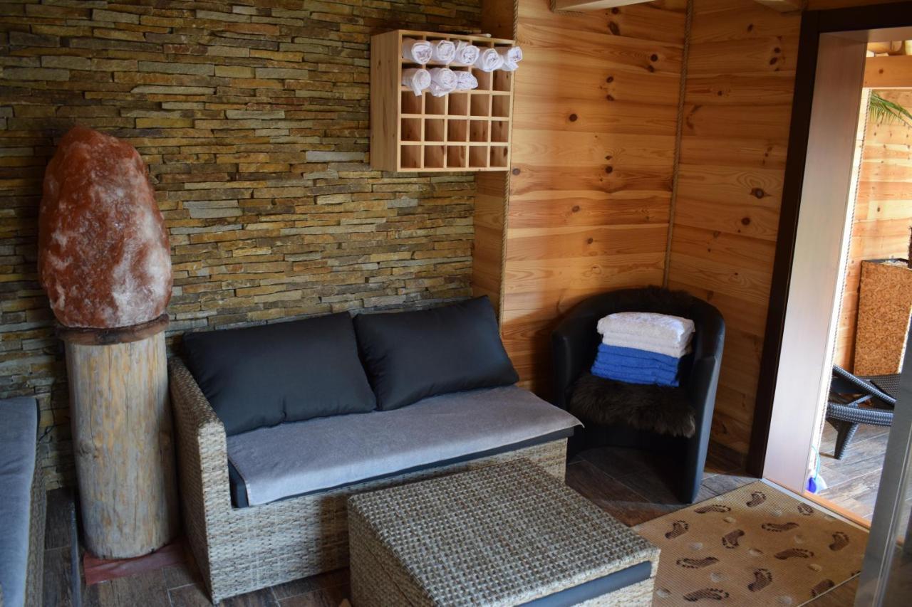 Zrubovy Dom - Moon Nova Lesna Villa Luaran gambar