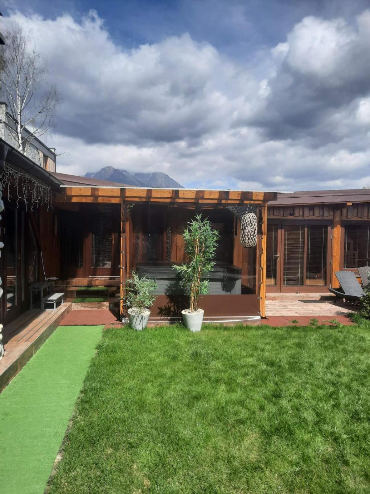 Zrubovy Dom - Moon Nova Lesna Villa Luaran gambar